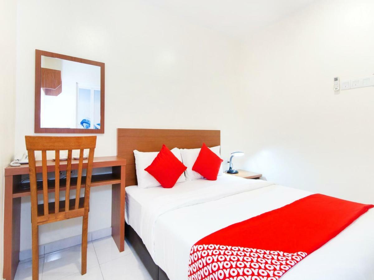 Lawten Hotel Malacca Buitenkant foto